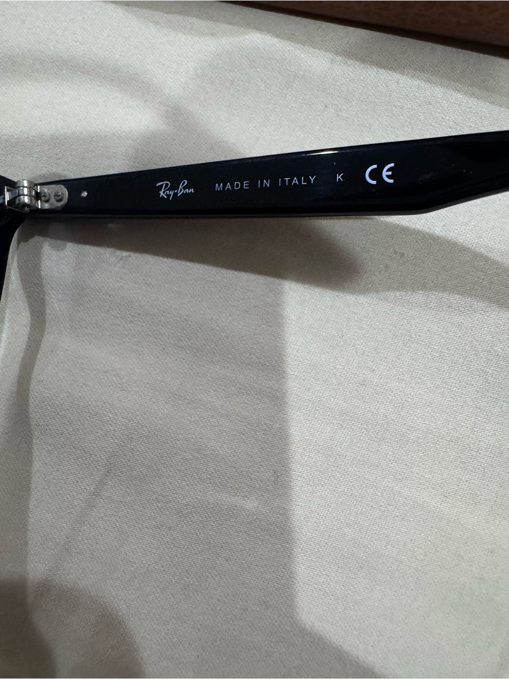 Ray-Ban Black Sunglasses with Brown Case - Picture 8 of 9